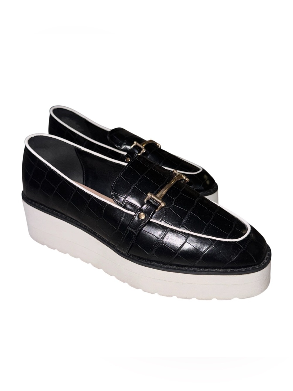 Shoe Dazzle Women's Size 9 Steena Crocodile Platform Loafer Gold Trim Slip On